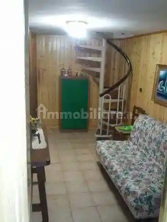 Palazzo - Edificio in vendita a Abbadia San Salvatore