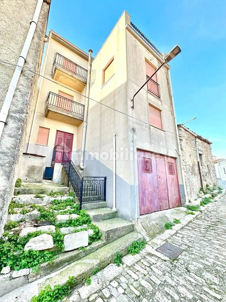 Casa indipendente in vendita a Contessa Entellina