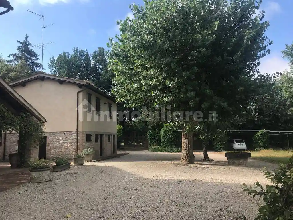 Villa in vendita a Massa Martana