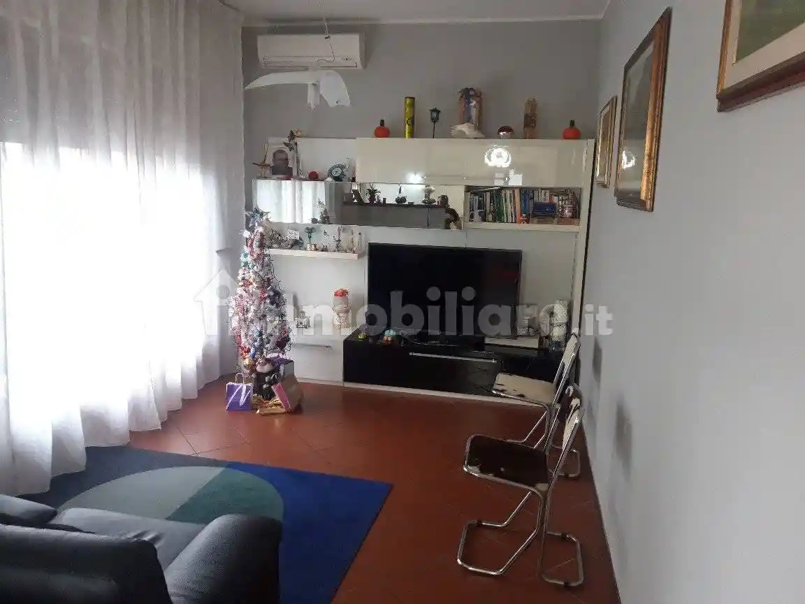 Appartamento in vendita a Massa e Cozzile