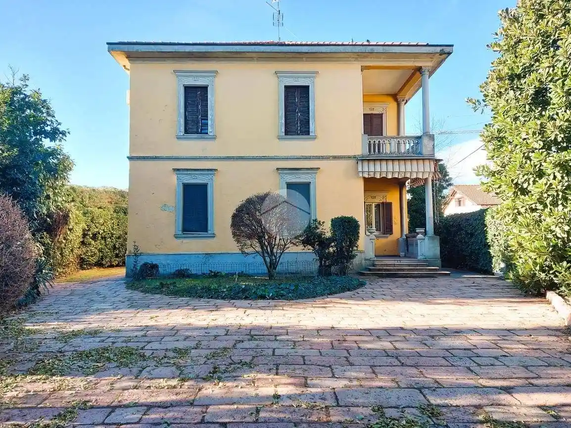 Villa in vendita a Marcallo con Casone