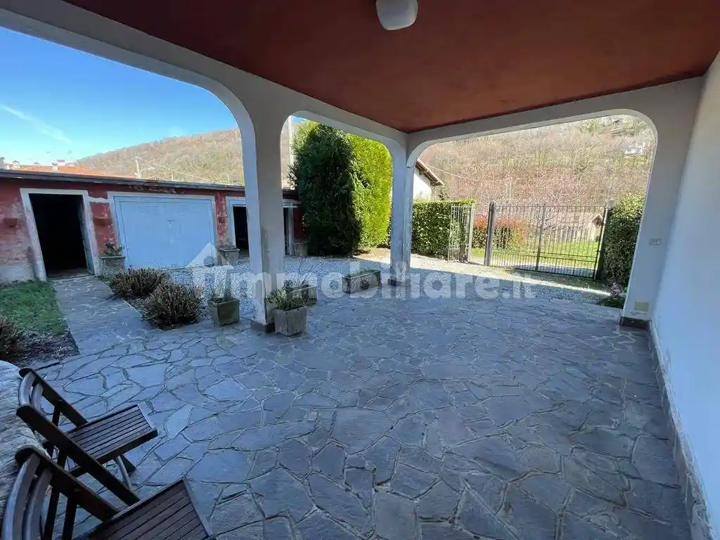 Villa bifamiliare via Piave 1, Ravellino, Colle Brianza - foto 4