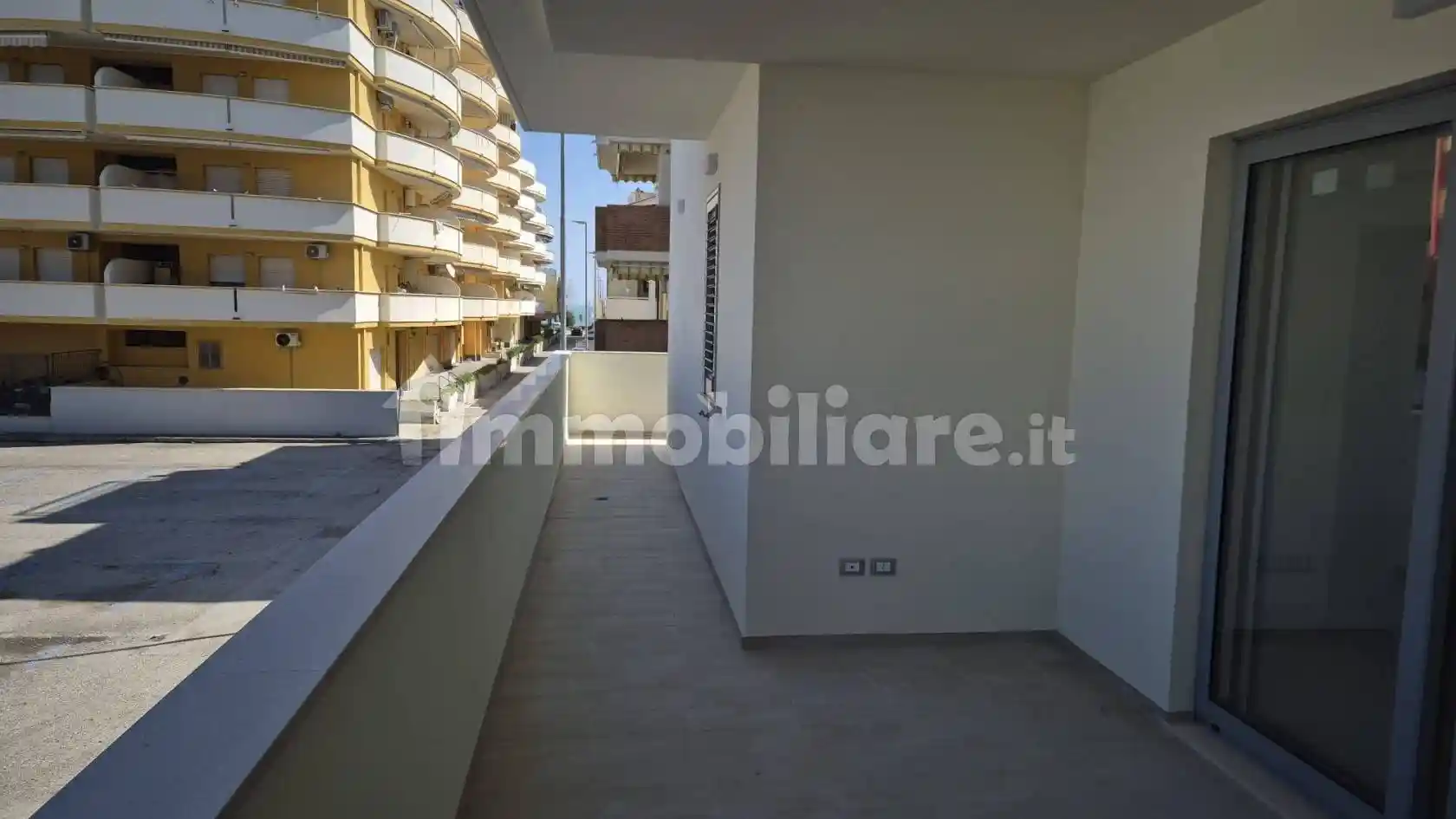 Trilocale nuovo, primo piano, Lungomare Marconi, Alba Adriatica - foto 2