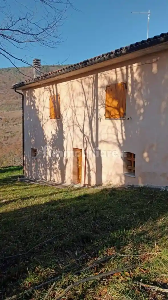 Rustico - Casale in vendita a Genga