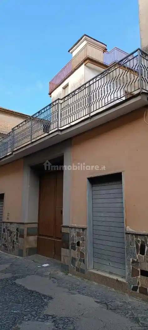 Palazzo - Edificio in vendita a Crispano