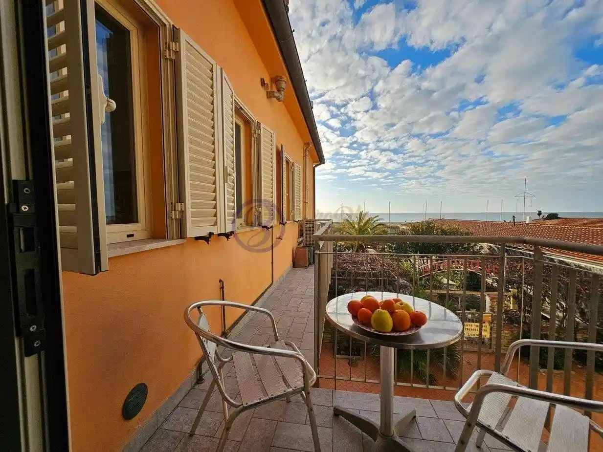 Appartamento in affitto a Viareggio