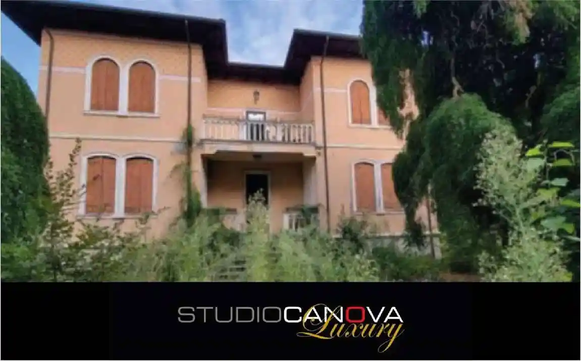 Villa in vendita a Sant'Urbano