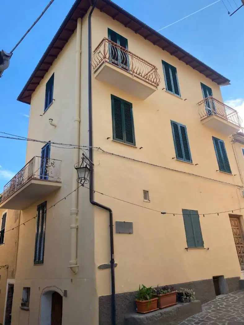 Appartamento in vendita a Chiusanico