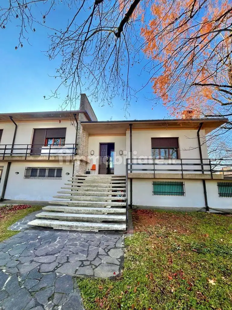 Villa in vendita a Quingentole