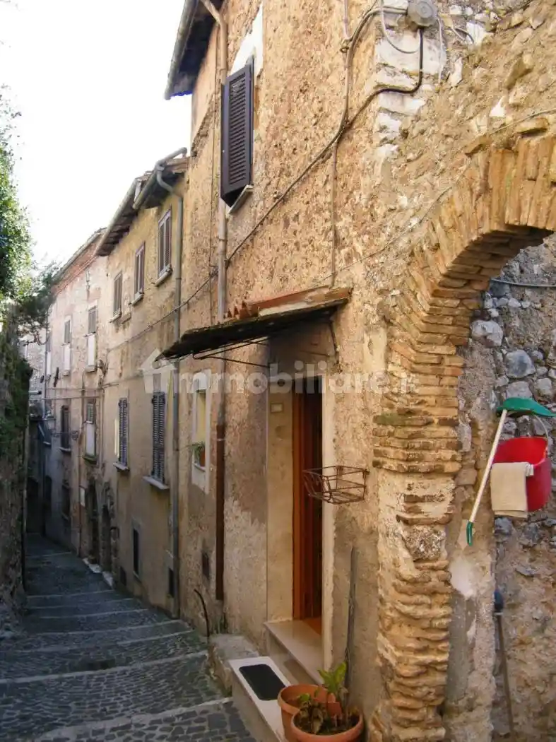 Casa indipendente in vendita a Alatri