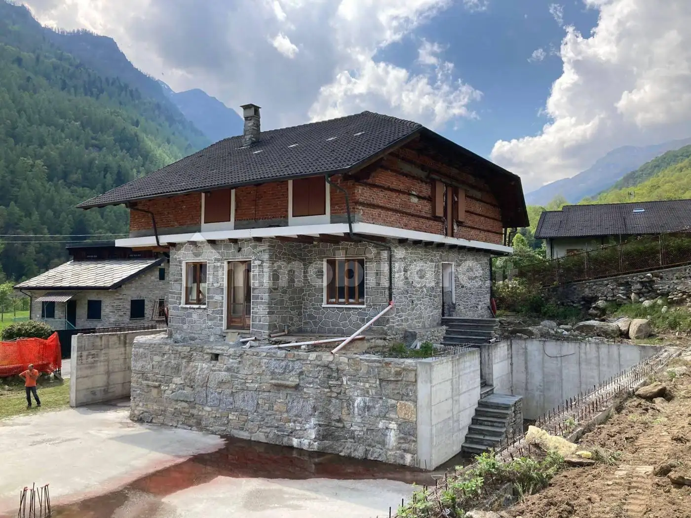 Villa bifamiliare via Breno, Breno, Chialamberto - foto 3