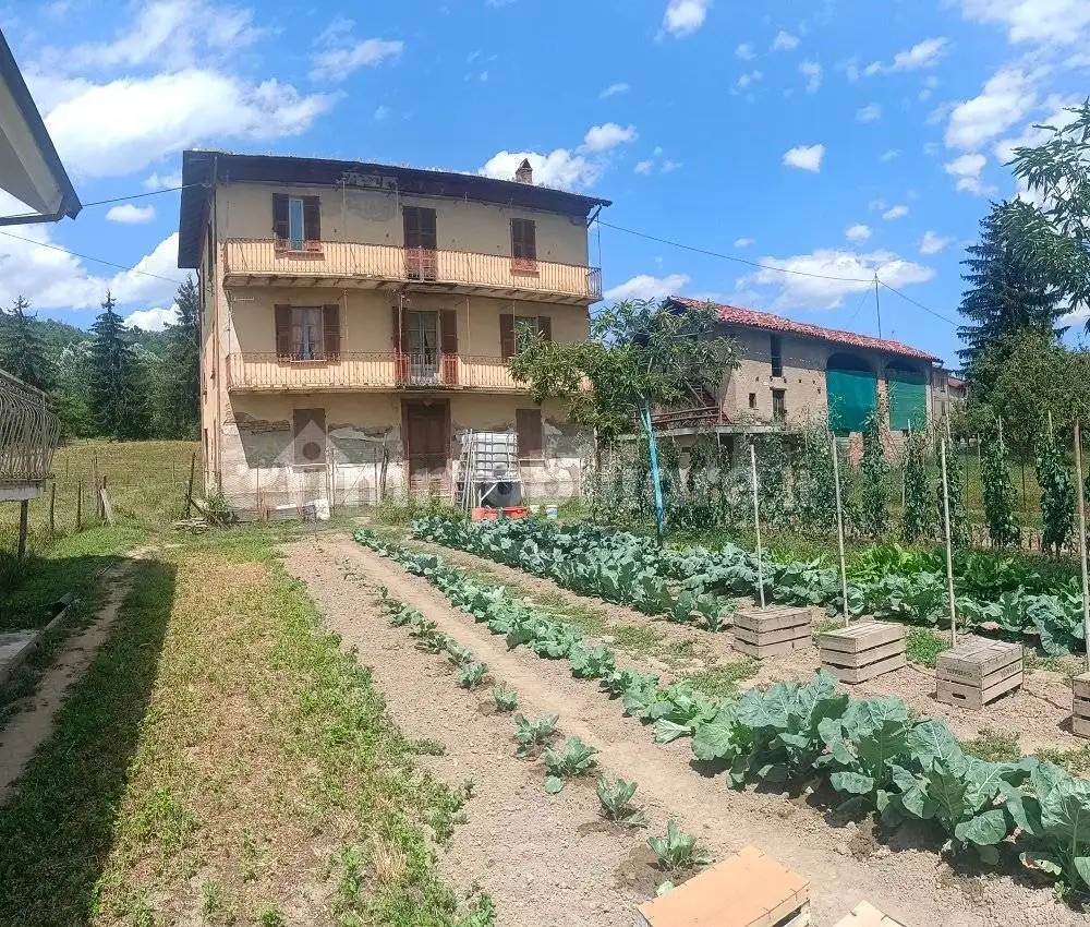 Villa in vendita a Sale delle Langhe