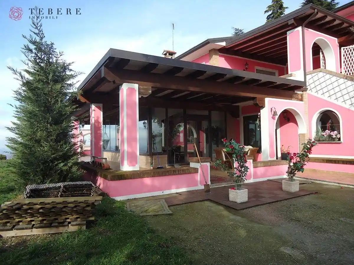 Villa in vendita a Pietra de' Giorgi