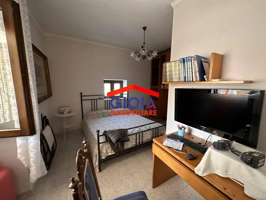 Villa bifamiliare viale Europa, Cancello ed Arnone - foto 4