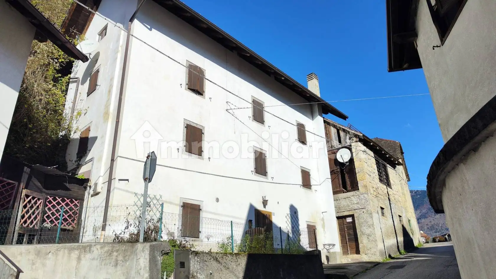 Villa in vendita a Ovaro