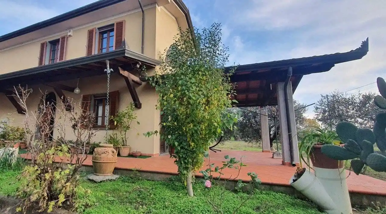 Rustico - Casale in vendita a Massarosa