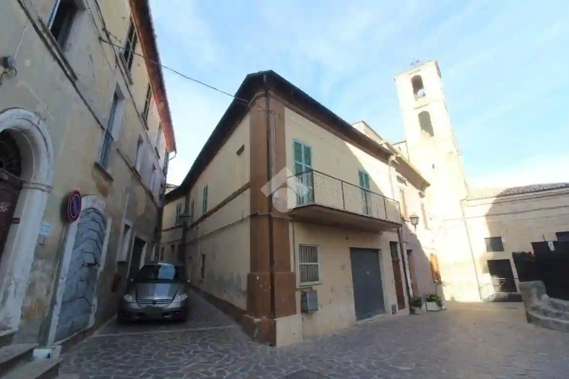 Quadrilocale piazza Luigi Marchetti 8, Centro, Pianella - foto 4