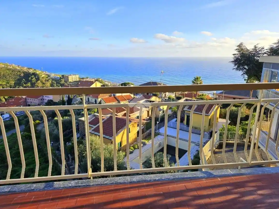 Appartamento in vendita a Santo Stefano al Mare