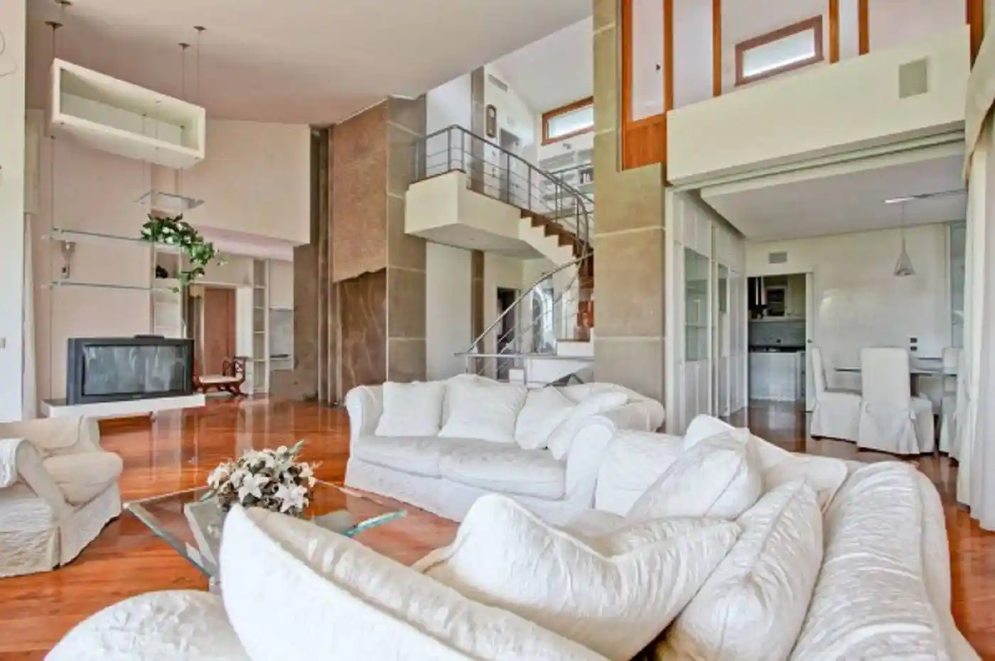 Palazzo - Edificio in vendita a Roma