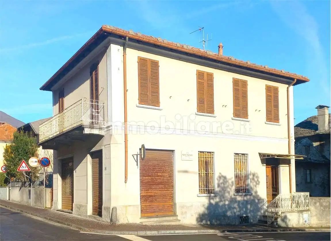 Casa indipendente in vendita a Pieve Vergonte