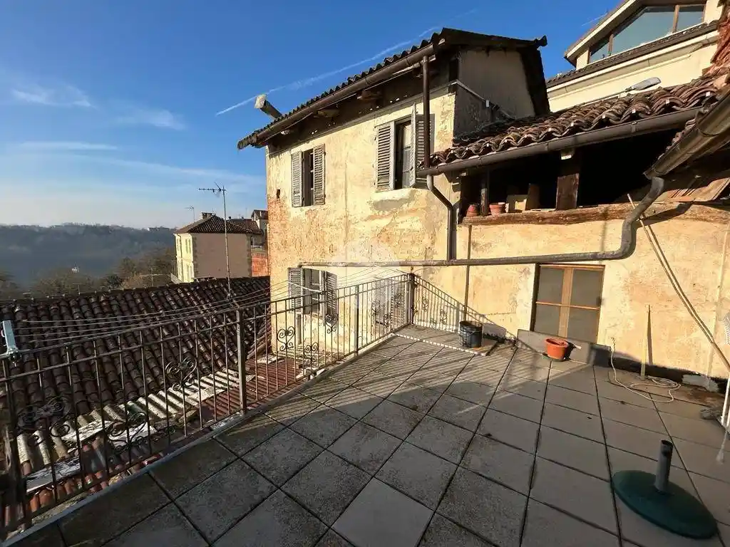 Casa indipendente in vendita a Castell'Alfero