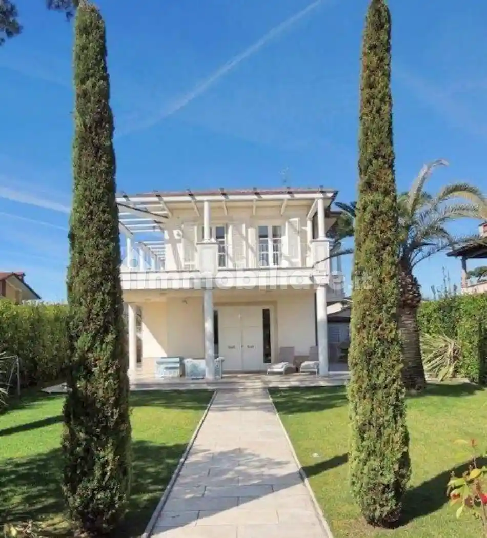 Villa in vendita a Forte dei Marmi