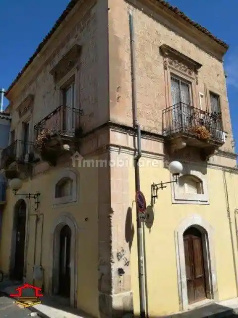 Palazzo - Edificio in vendita a Vittoria