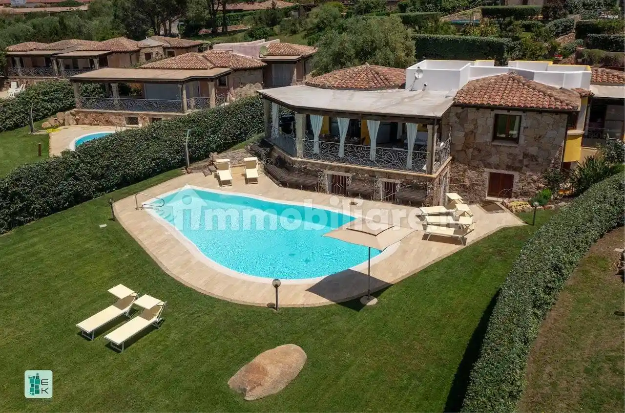 Villa in vendita a San Teodoro