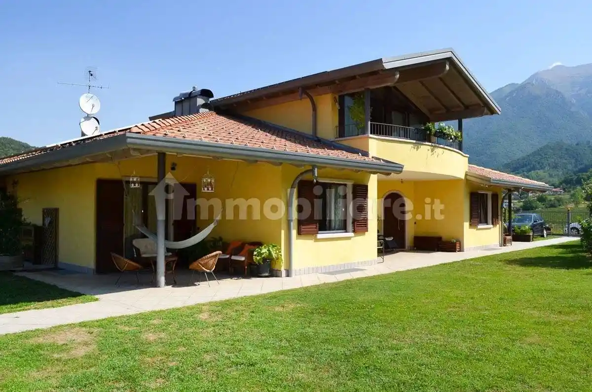 Villa in vendita a Drena