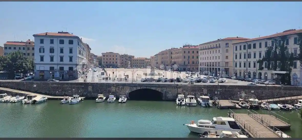 Appartamento in vendita a Livorno