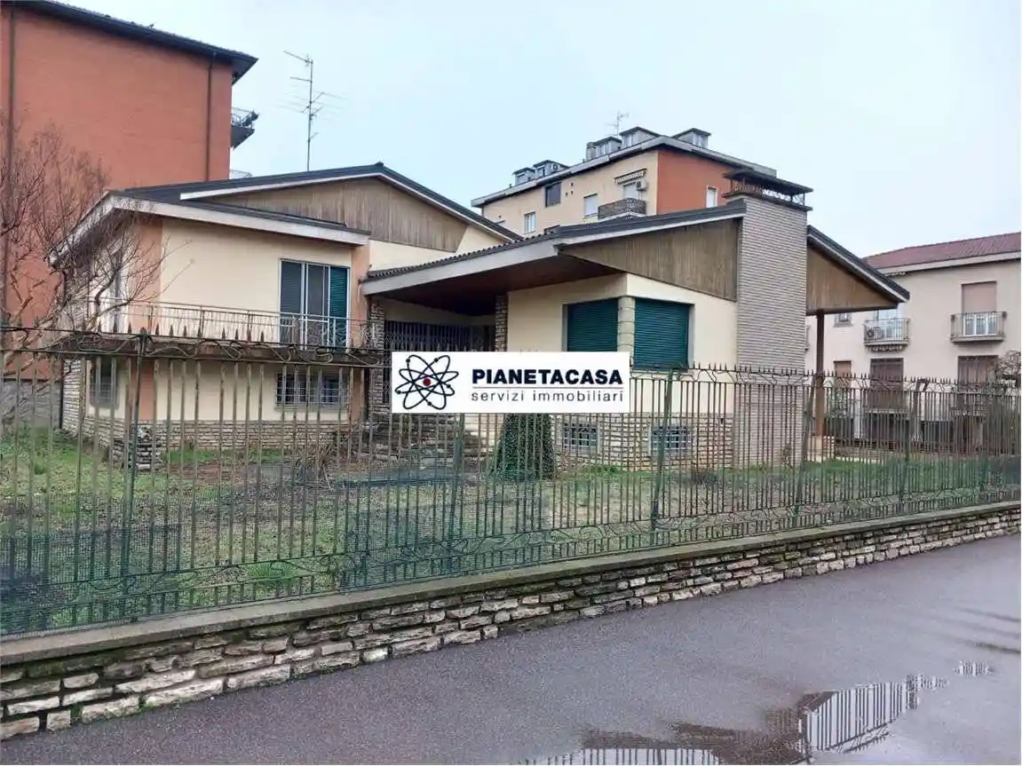 Villa in vendita a Bergamo