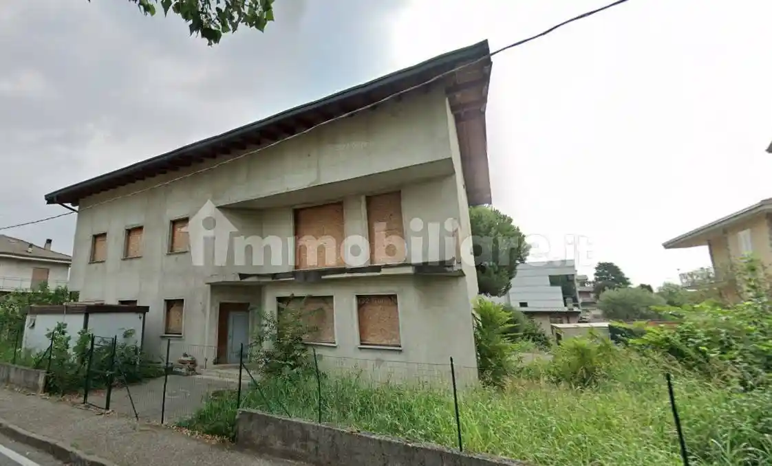 Villa in vendita a Saronno