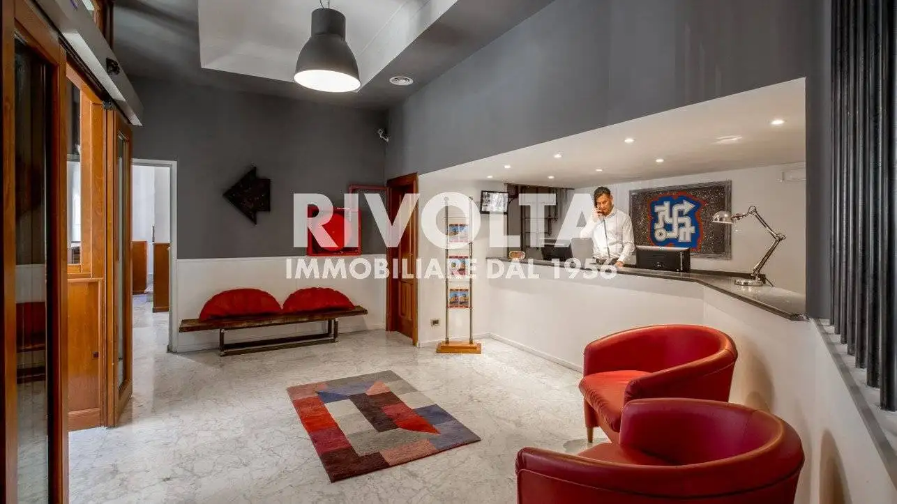 Palazzo - Edificio in vendita a Roma