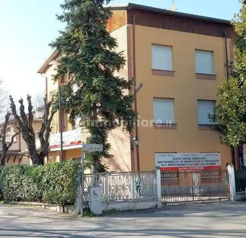 Palazzo - Edificio in vendita a Rubiera