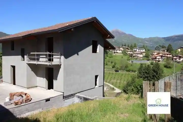 Villa in vendita a Sant'Omobono Terme