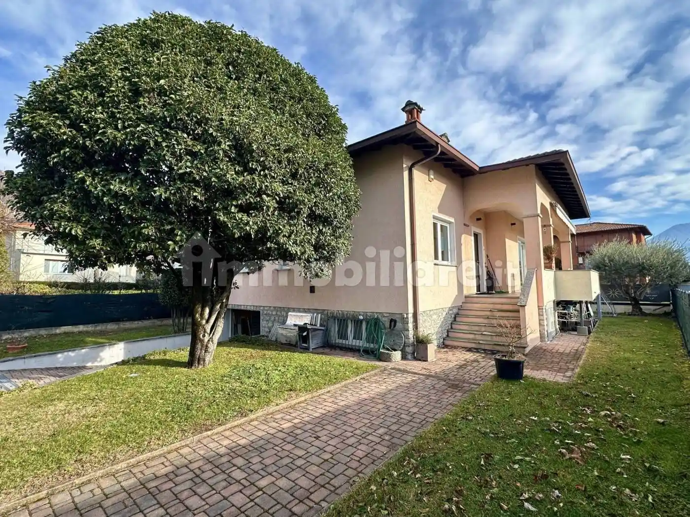 Villa in vendita a Domaso