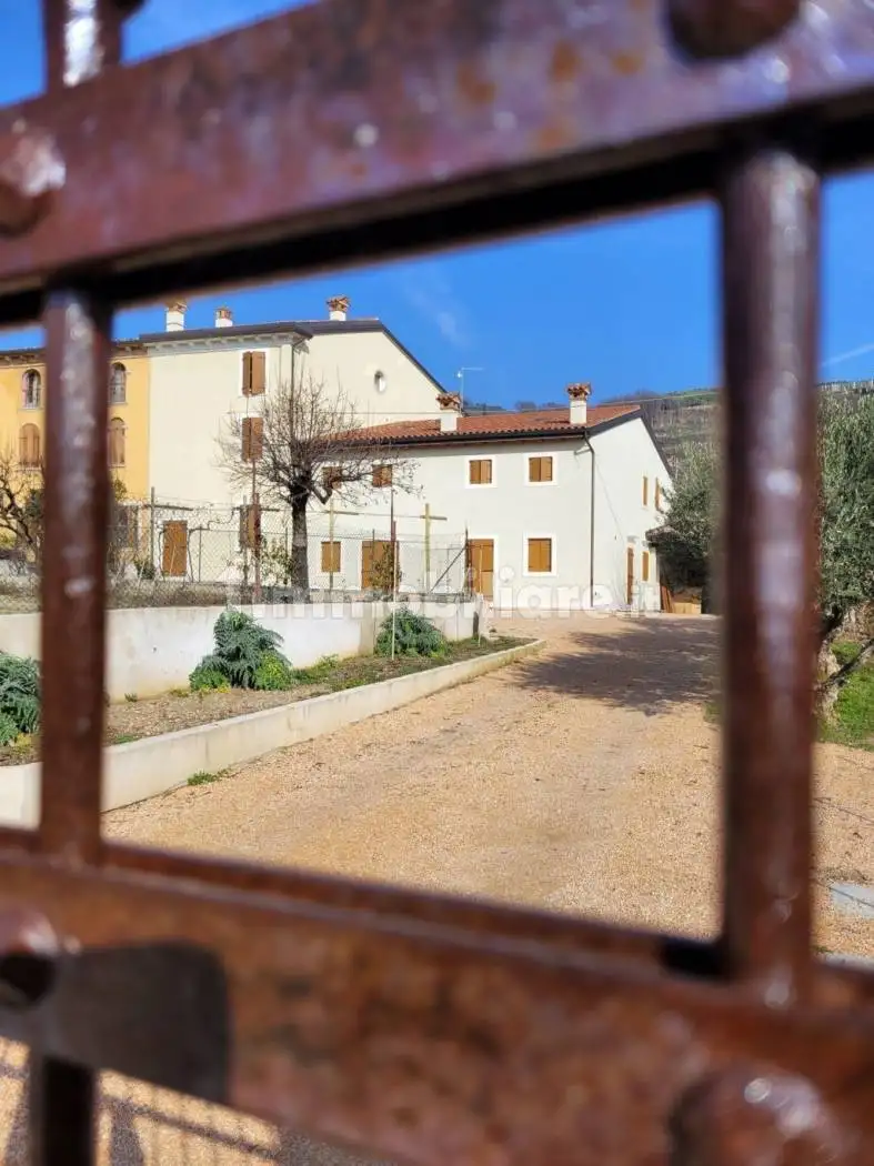 Rustico - Casale in vendita a Illasi