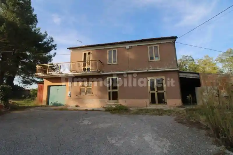 Casa indipendente in vendita a Rosora