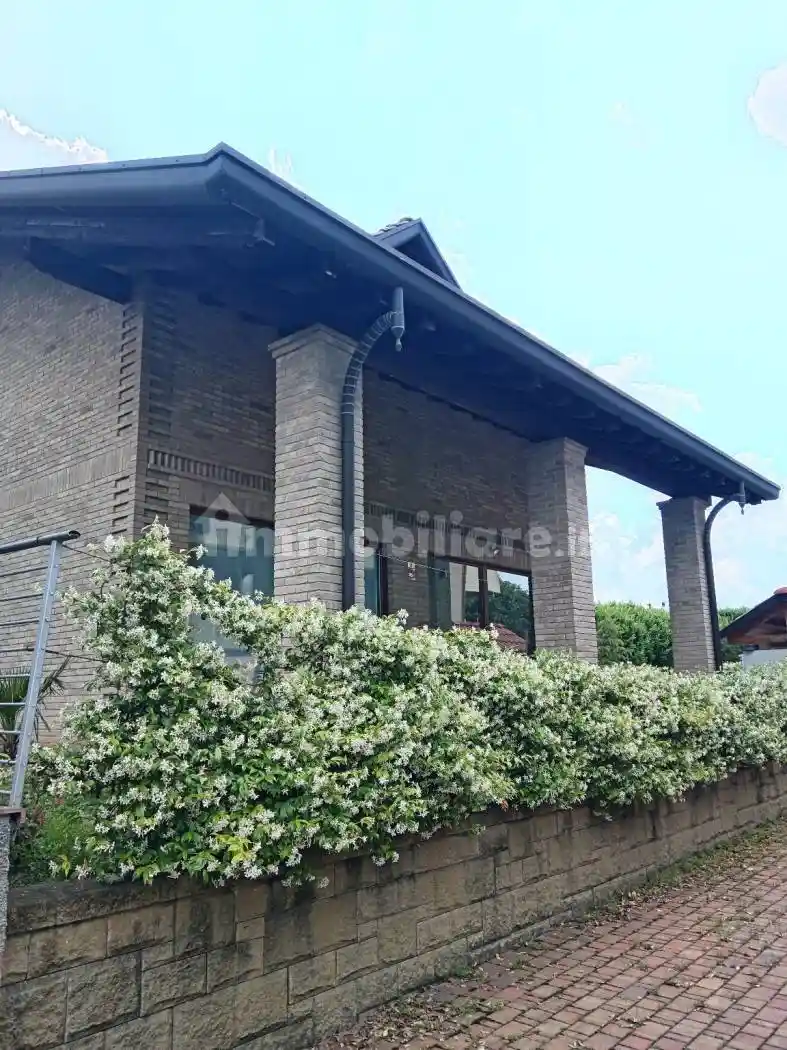 Villa in vendita a Desio