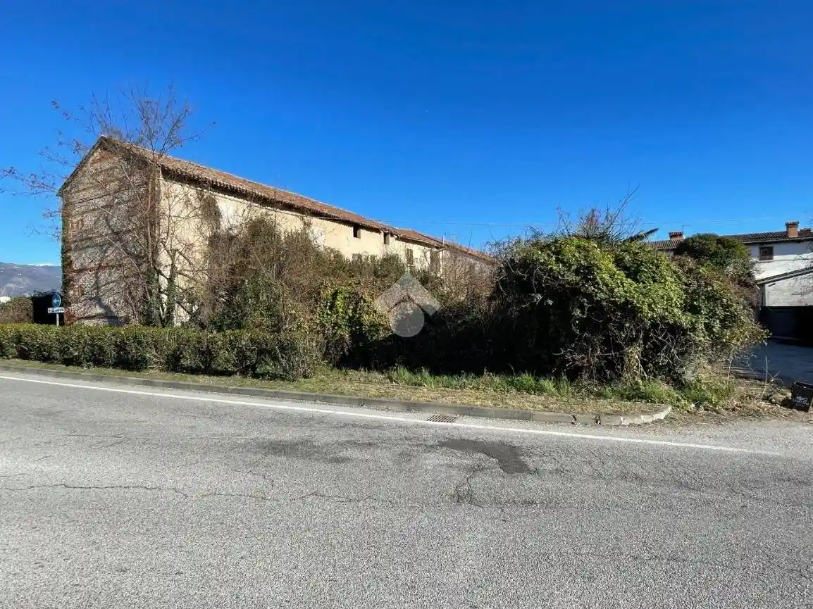 Rustico - Casale in vendita a Bassano del Grappa