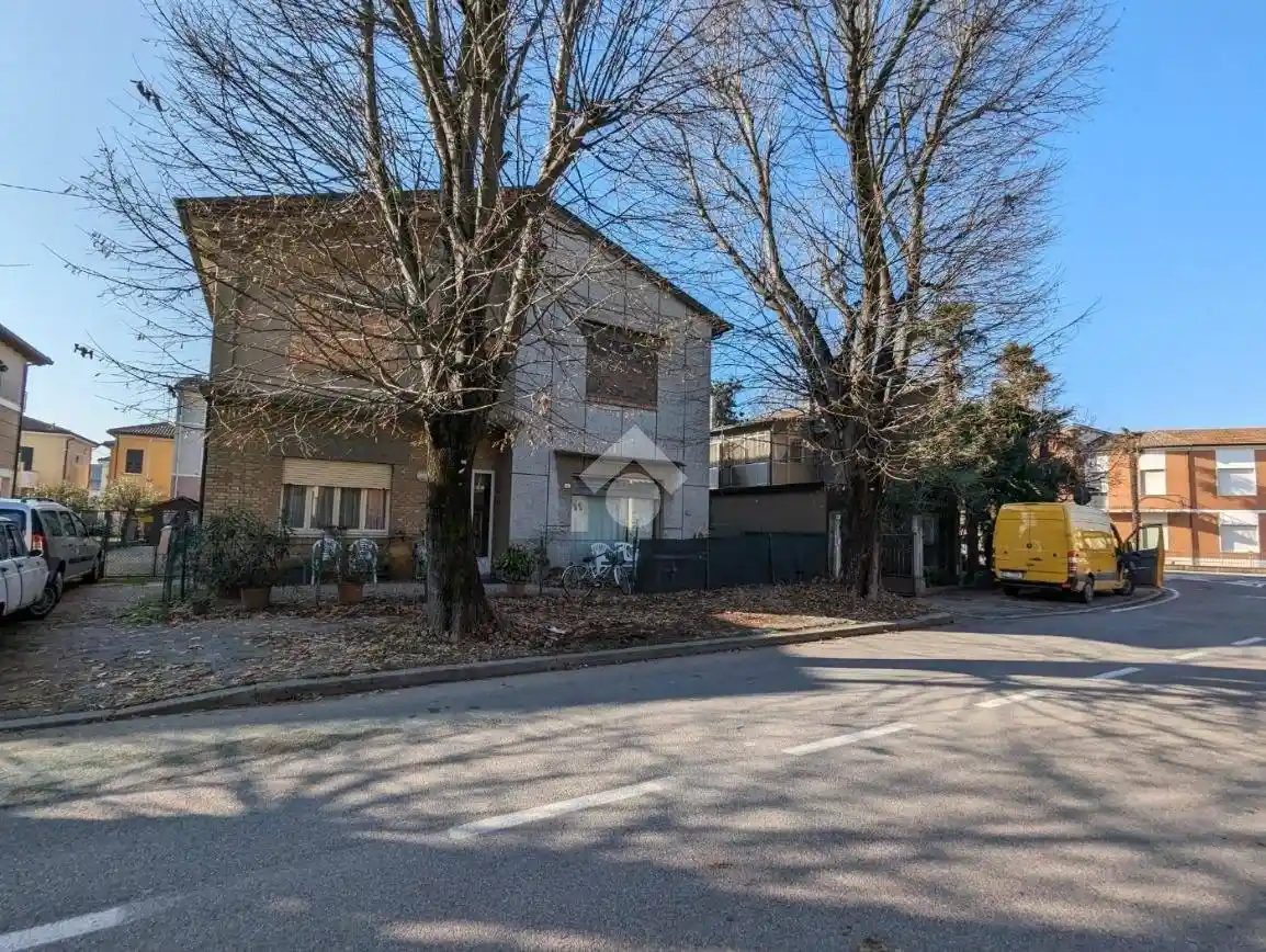 Casa indipendente in vendita a Ravenna