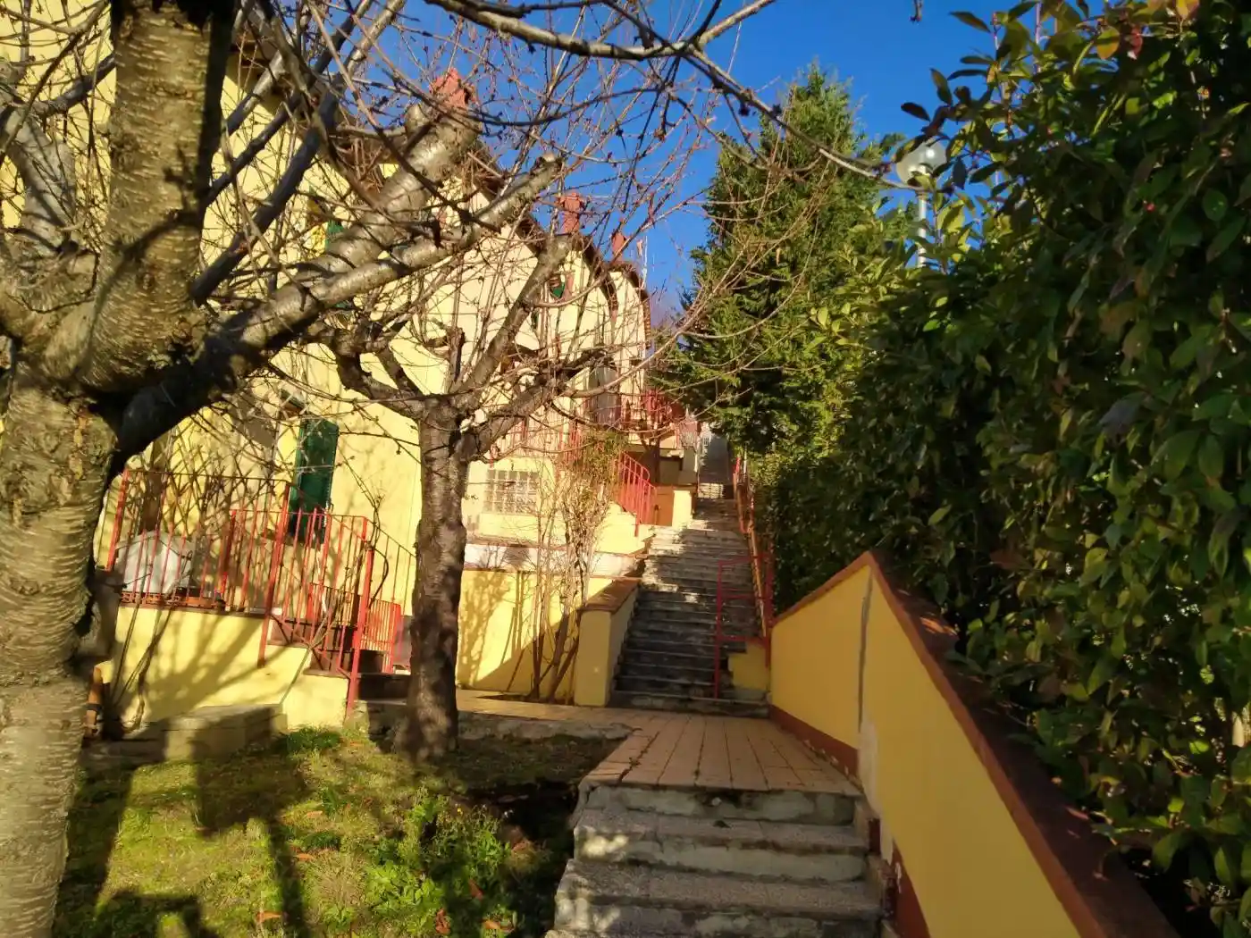 Palazzo - Edificio in vendita a Novafeltria