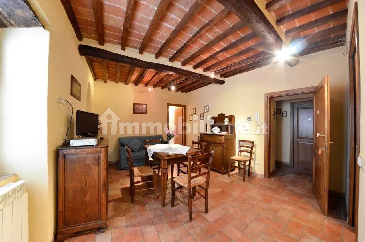 Appartamento via Benedetti, Centro, Cortona