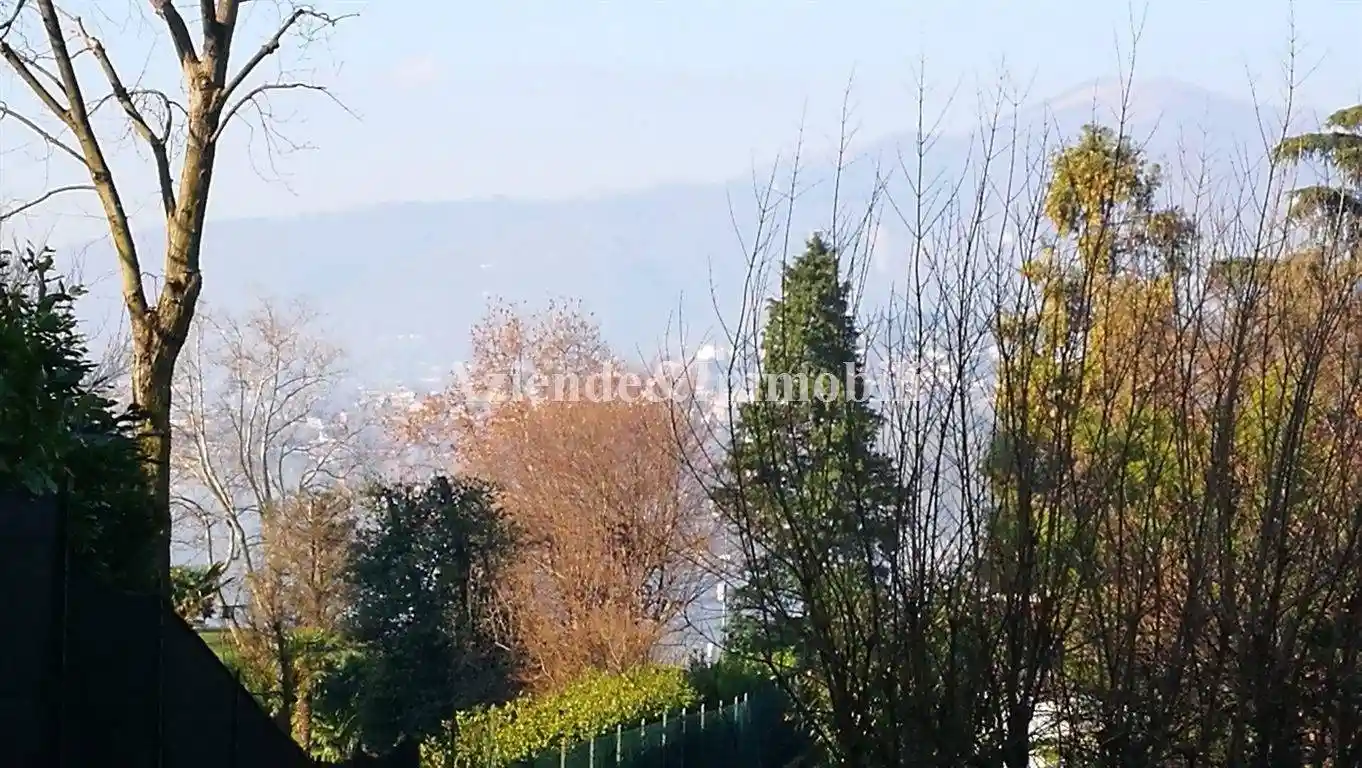 Rustico - Casale in vendita a Bosisio Parini