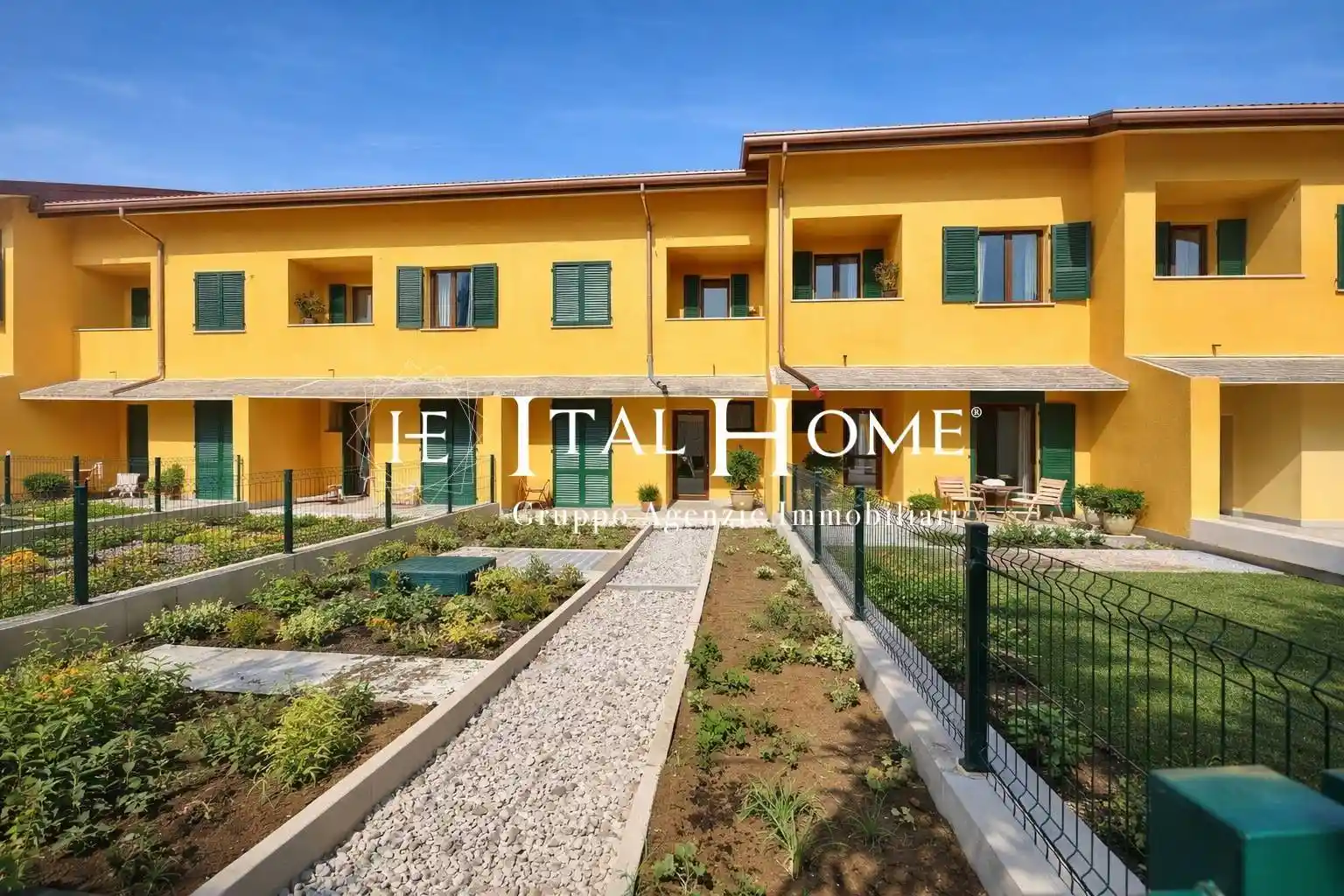 Villetta a schiera in vendita a Barzanò