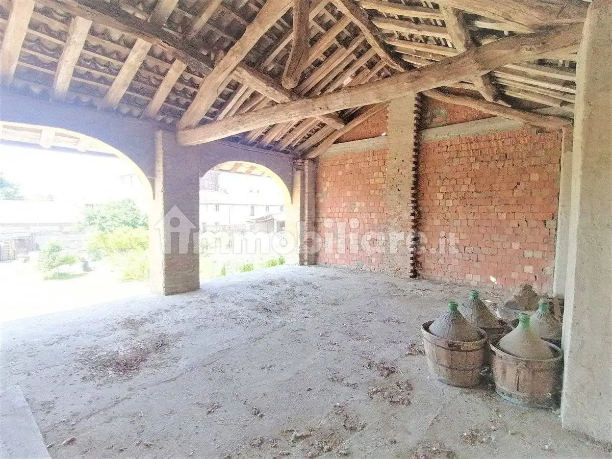 Rustico - Casale in vendita a Pezzana