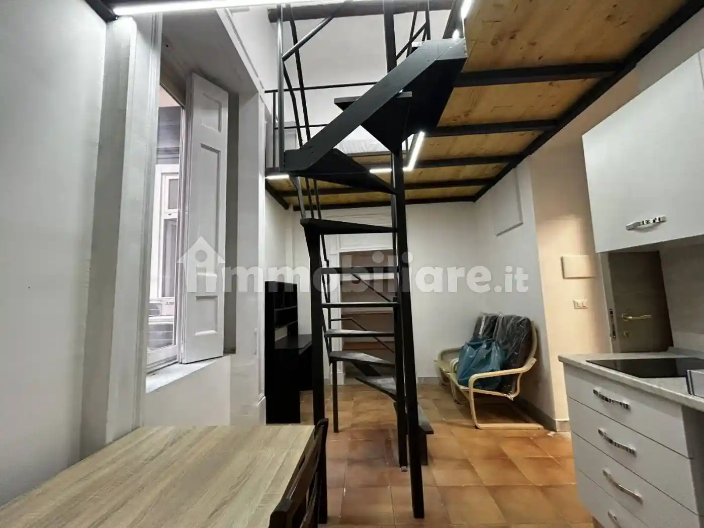 Bilocale via Santa Maria di Costantinopoli, Centro Storico, Napoli - foto 2