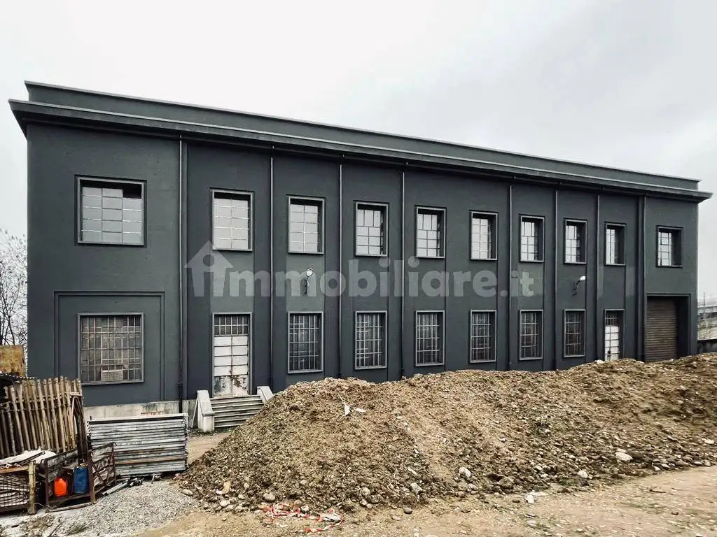 Building in vendita a Milan