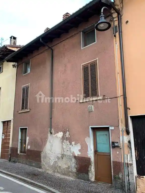 Casa indipendente in vendita a Gazzaniga