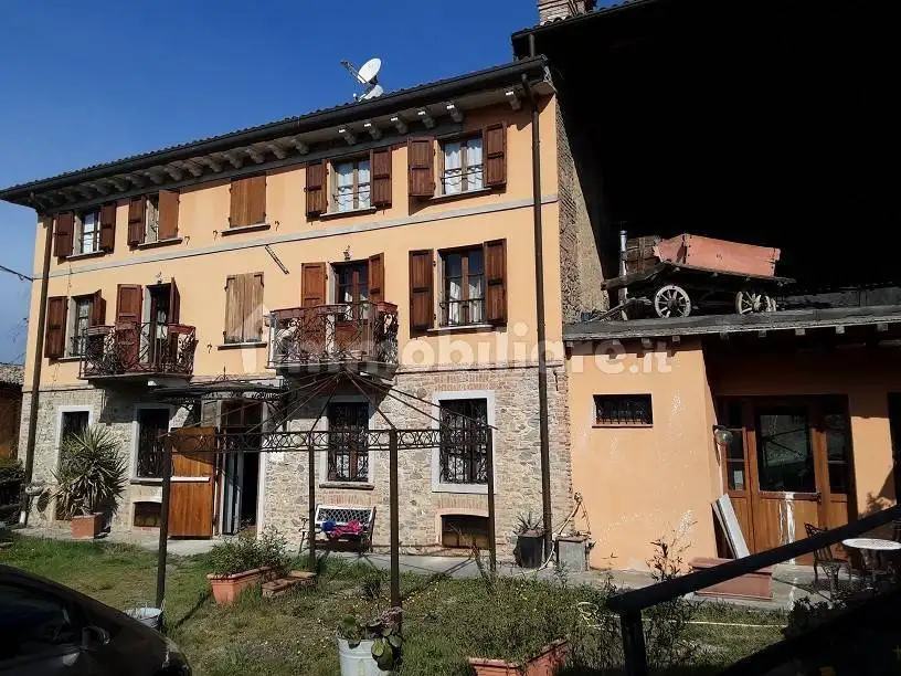 Rustico - Casale in vendita a Rocca Susella